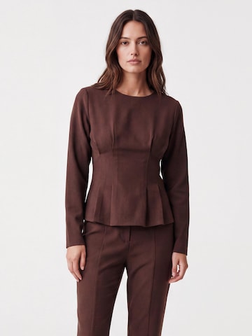 Honnête Atelier Blouse 'Giverva' in Bruin: voorkant
