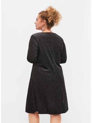 Robe 'Mlanna' Zizzi en noir