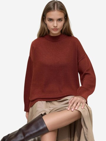 Hiccup Sweter w kolorze brązowy