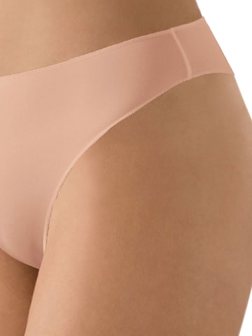 Nina von C. String 'Secret'‌‌‌ in Braun