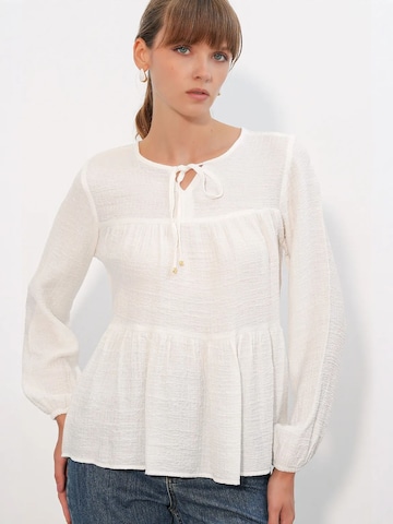 Bigdart - Blusa em branco