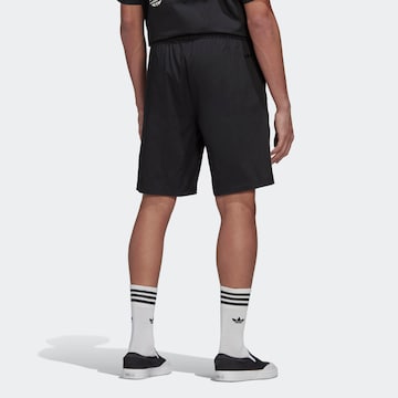 Regular Pantalon ADIDAS ORIGINALS en noir