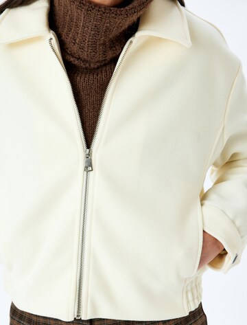 Koton Jacke in Beige