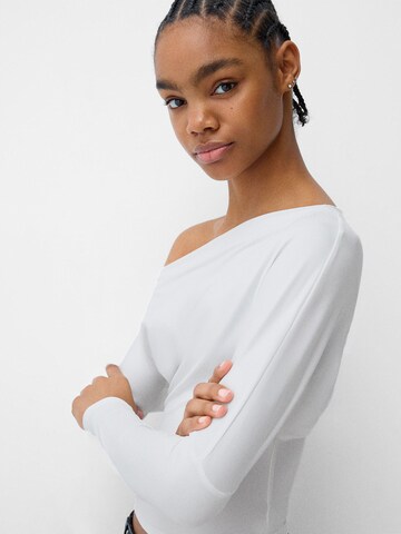 Bershka Тениска в бяло