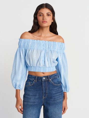 T-shirt Dilvin en bleu : devant