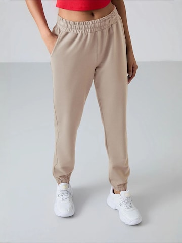 Tommy Life Tapered Broek 'Jogginghose' in Beige