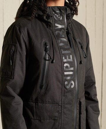 Superdry Jacke in Schwarz