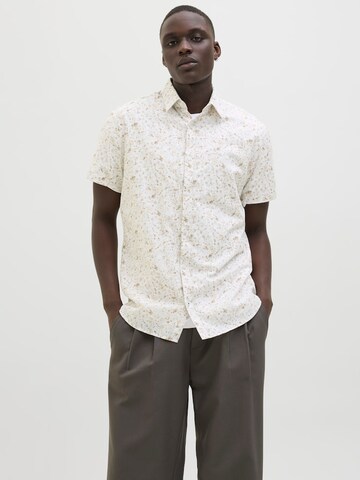 JACK & JONES Regular Fit Skjorte 'JPRBLASUMMER' i hvid: forside