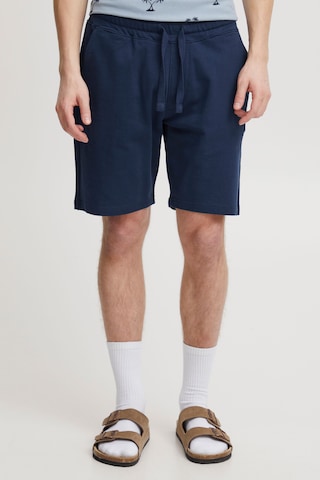 BLEND Regular Chinoshorts in Blau