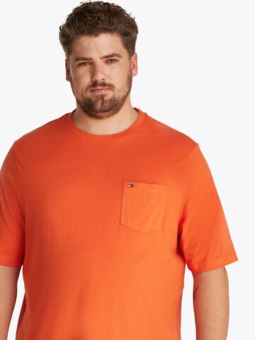 Tommy Hilfiger Big & Tall - Camiseta 'ESSENTIAL' en naranja