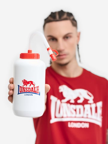 Sticlă apă de la LONSDALE pe alb: față