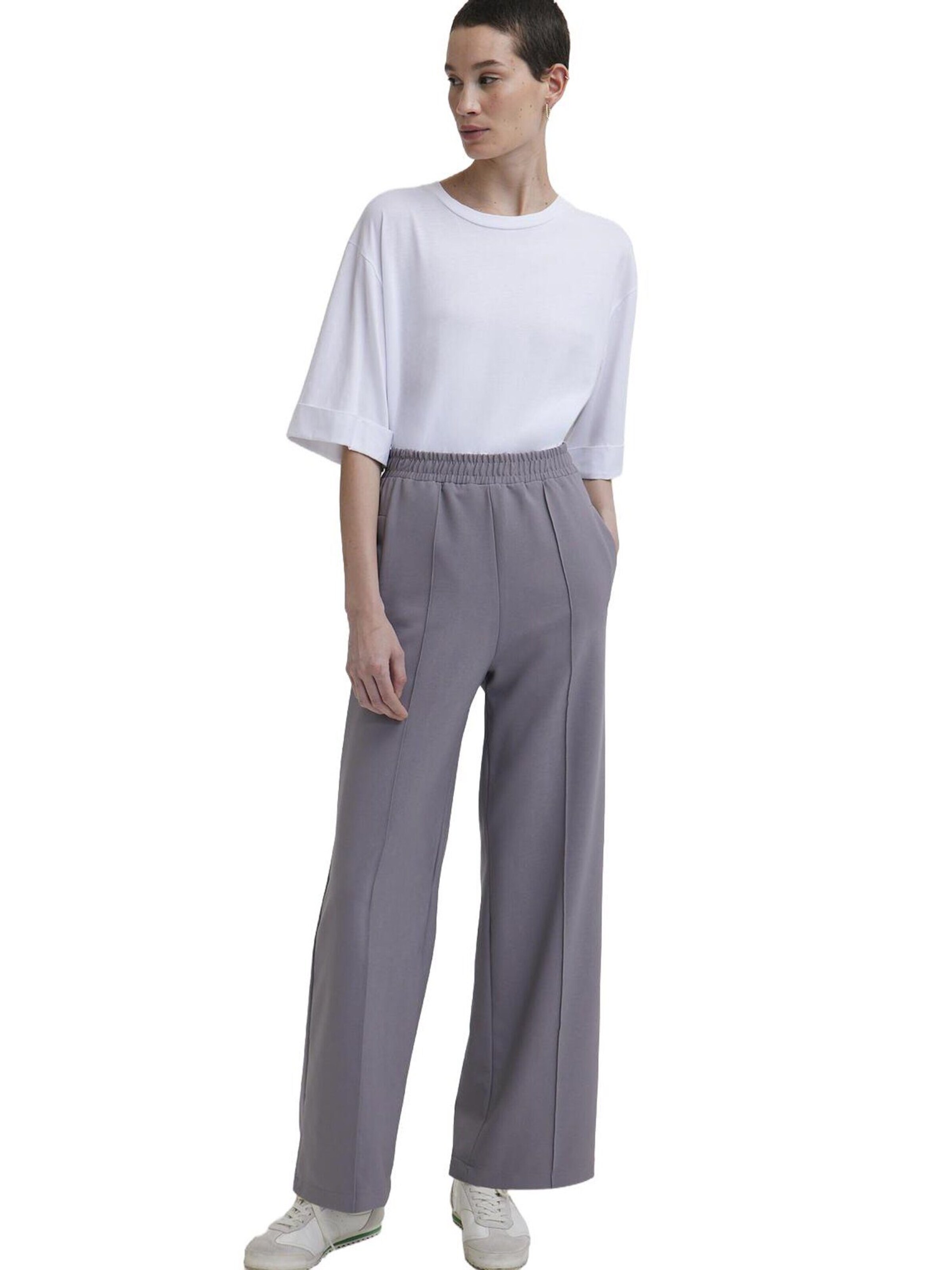 Touche Prive Loose fit Trousers with creases in Grey