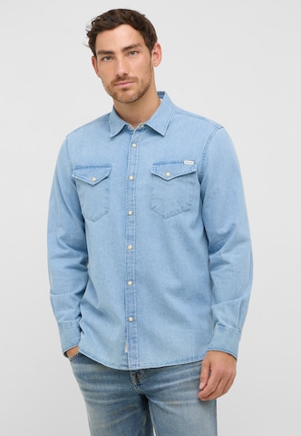 MUSTANG Comfort fit Button Up Shirt 'Duver' in Blue: front