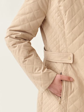 Manteau mi-saison 'Keyati' TATUUM en beige