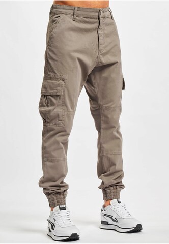 2Y Premium Tapered Cargo Jeans in Grey: front