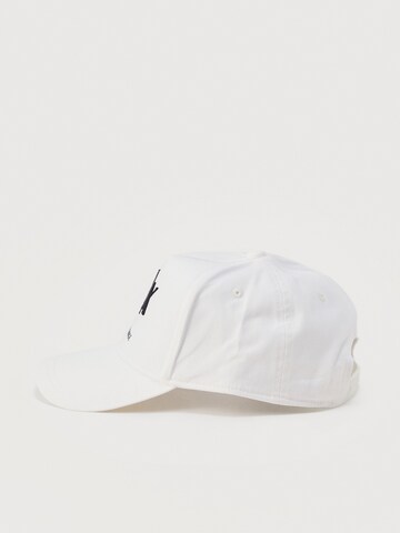ARMANI EXCHANGE Cap in Weiß