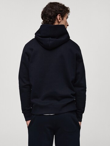 MANGO MAN Sweatshirt 'BONO' i blå