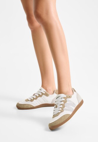 WODEN Sneaker 'Nanna' in Weiß: Vorderseite