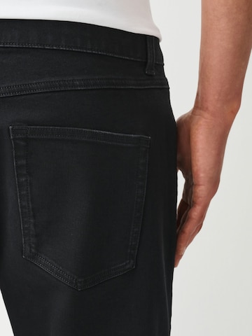 regular Jeans 'Essential' di Next in nero