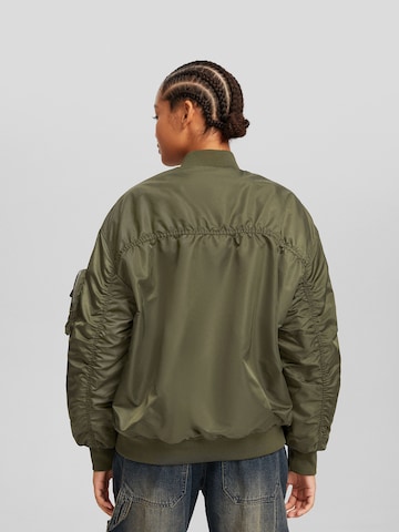 Veste mi-saison Bershka en vert