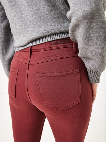 PADDOCKS Slim fit Pants in Red