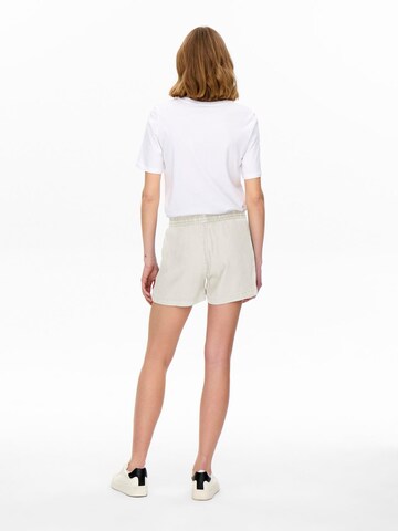 ONLY Regular Shorts 'Pema' in Beige