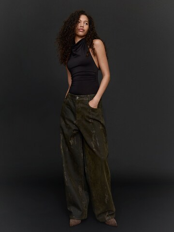 BershkaBodi majica - crna boja