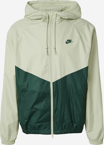 Nike Sportswear Jacke in Grün: Vorderseite