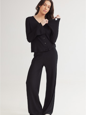 4TAILORS Voľný strih Nohavice - Čierna