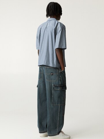 Pull&Bear Baggy Карго дънки в синьо