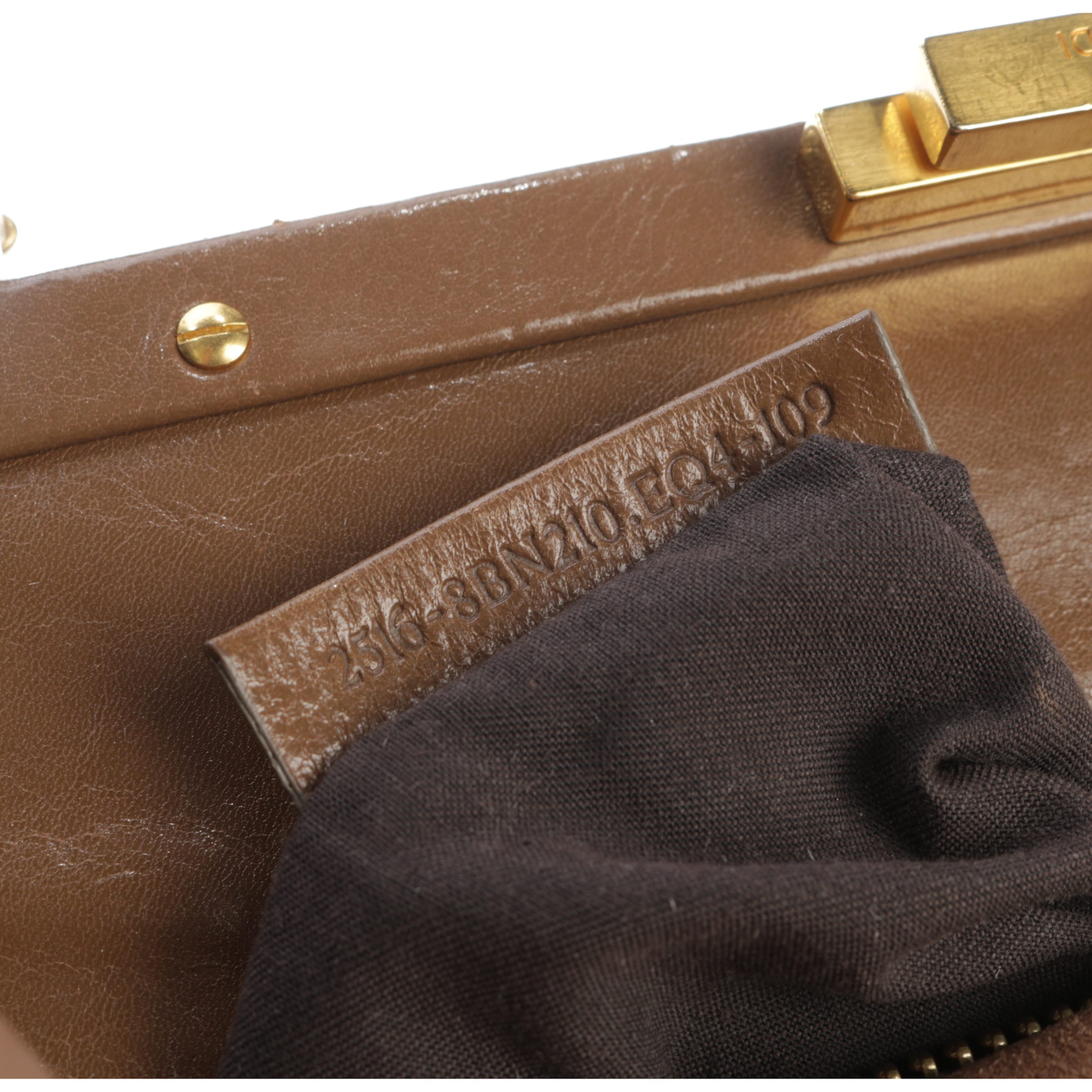 Fendi Schultertasche / Umhängetasche One Size in Braun