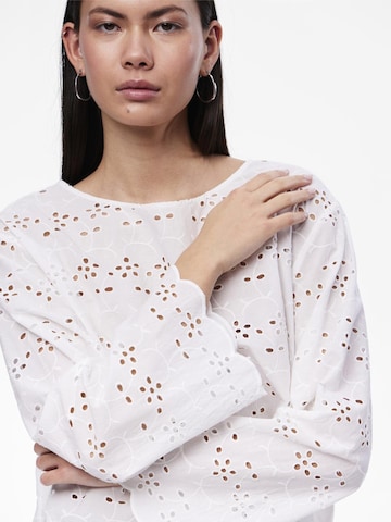 PIECES - Blusa 'ARMORINE' en blanco