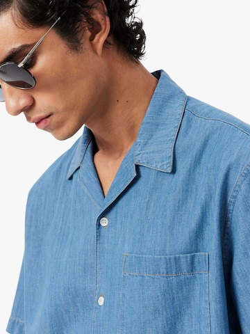 LACOSTE Comfort fit Button Up Shirt in Blue: front