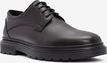 Derimod Lace-Up Shoes in Black: front