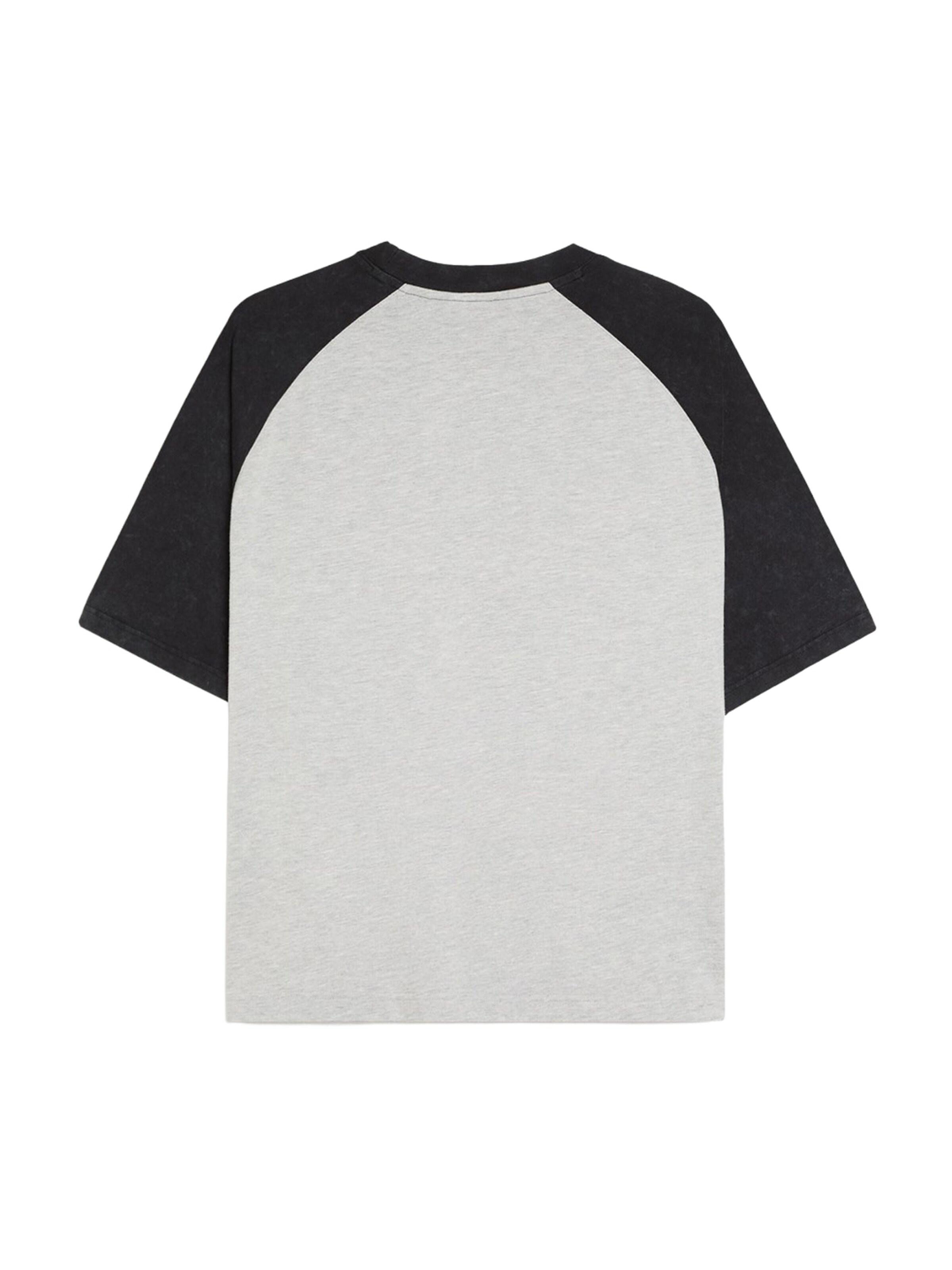 Maglietta di Bershka in nero: dietro
