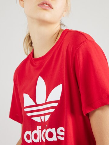 ADIDAS ORIGINALS Тениска в червено