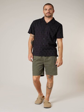 Coupe regular Chemise 'Oscardo' Deeluxe en noir