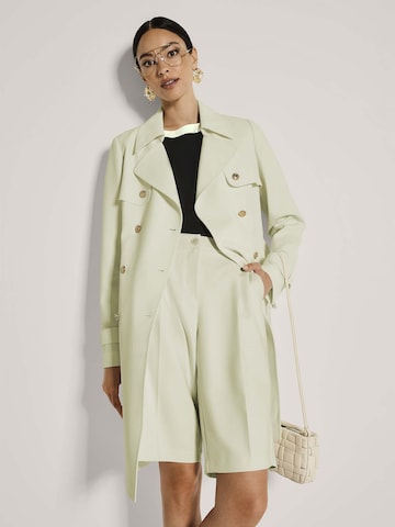 MADELEINE Between-seasons coat in White
