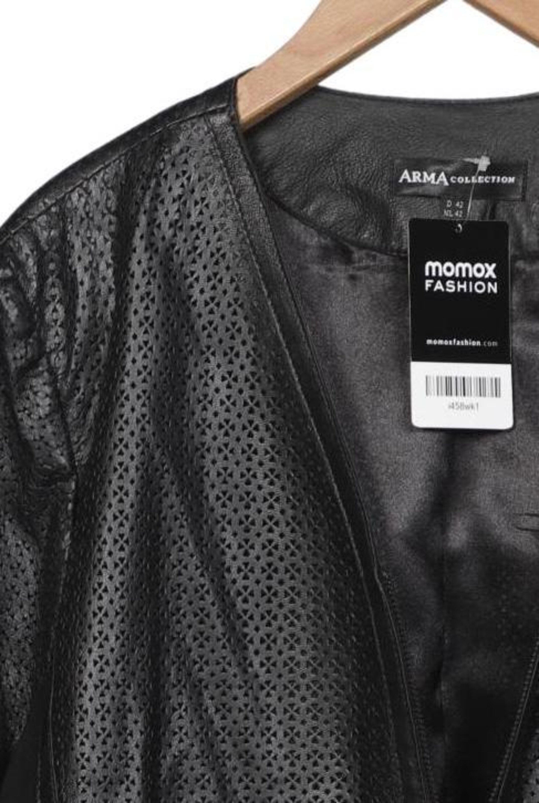 Arma Jacket & Coat in XL in Black