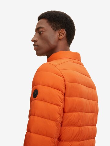 TOM TAILOR Демисезонная куртка в Оранжевый