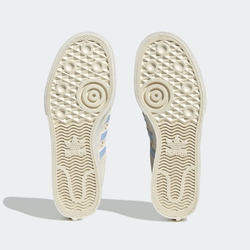 ADIDAS ORIGINALS Låg sneaker 'Nizza Platform' i beige