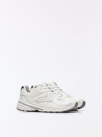 Baskets basses Bershka en blanc