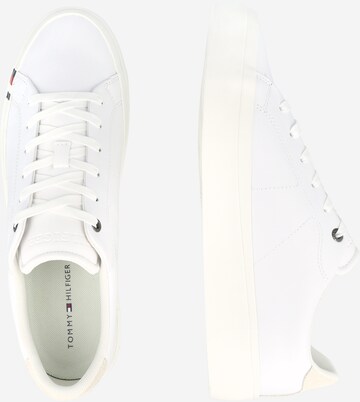 Sneaker bassa di TOMMY HILFIGER in bianco