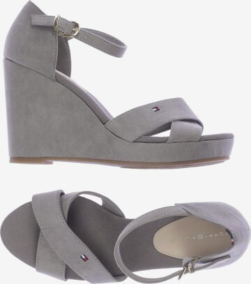 TOMMY HILFIGER High Heels & Pumps in 40 in Grey: front