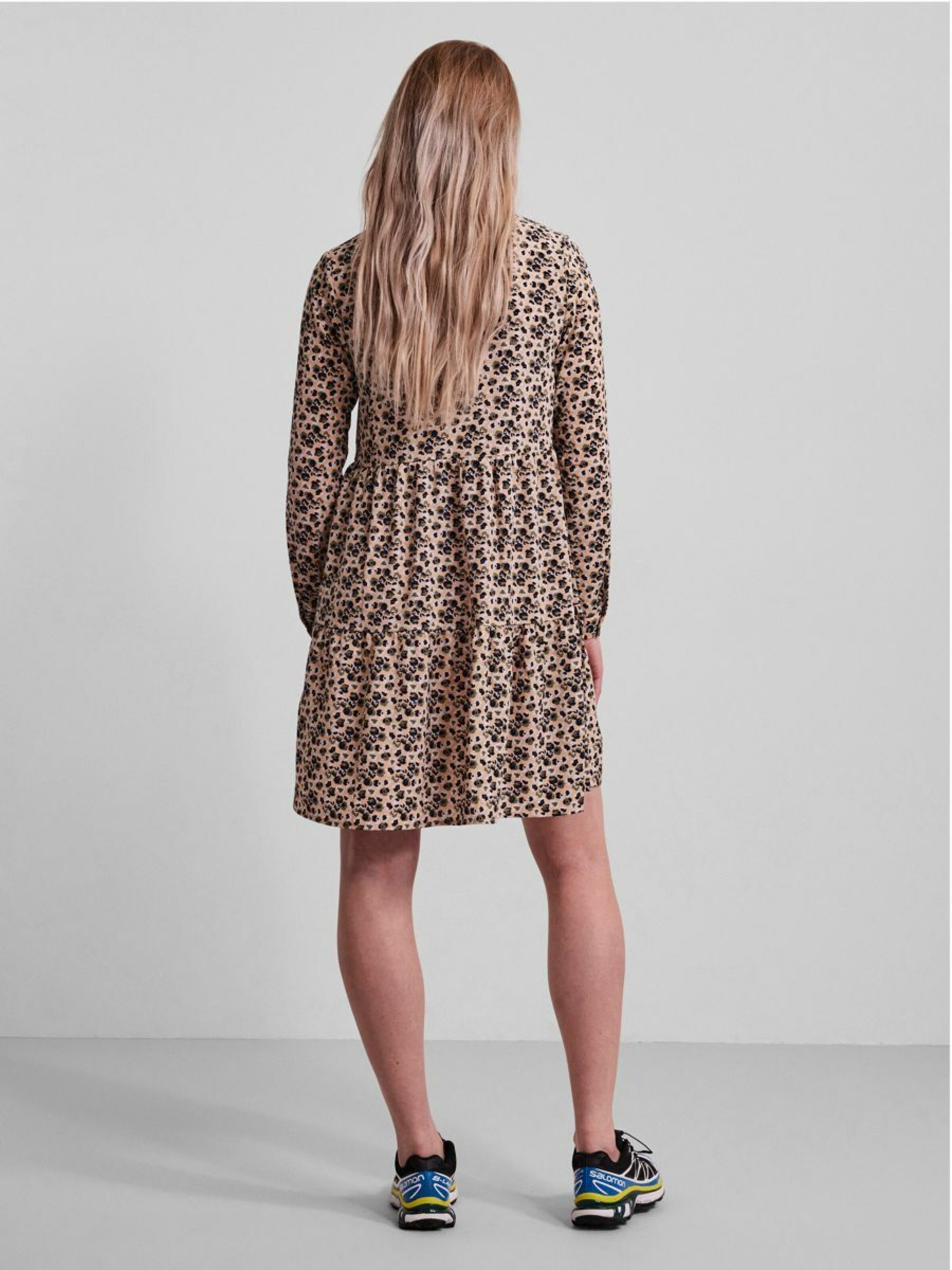 Frauen Kleider PIECES Kleid in Sand, Mischfarben - TX90198 Frauen Kleider PIECES Kleid in Sand, Mischfarben - TX90198