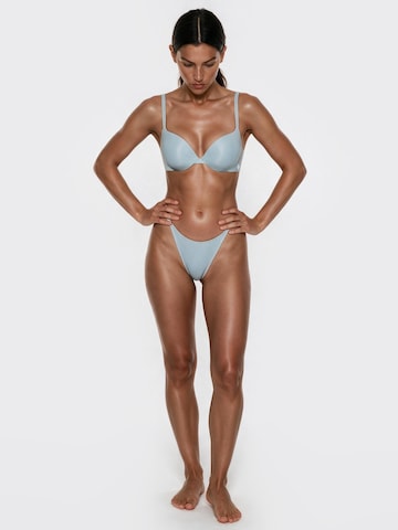 String 'Second Skin G-String' GOD SAVE QUEENS en bleu