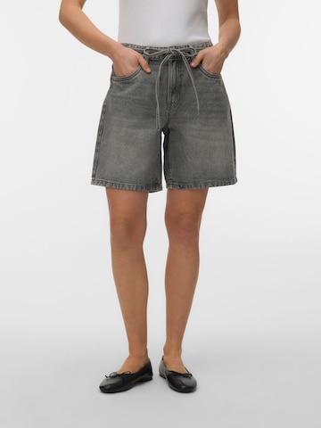 VERO MODA Regular Jeans 'Wien' in Grijs: voorkant