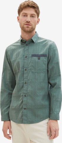 TOM TAILOR Men + Regular fit Button Up Shirt in Green: front