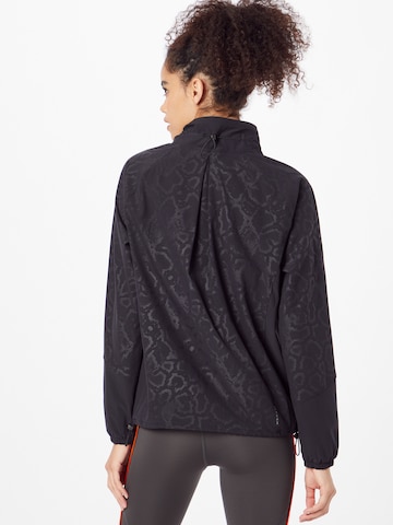 UNDER ARMOUR Training Jacket in Black