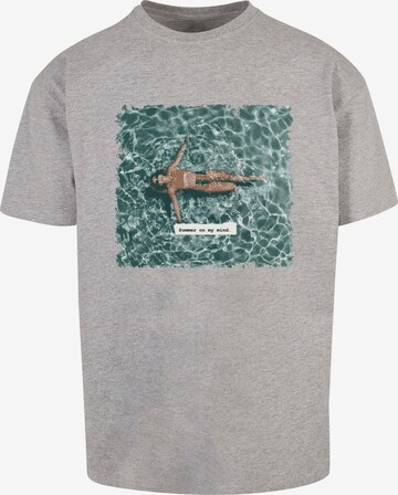 Merchcode T-Shirt 'Summer - On My Mind' in Grau: predná strana